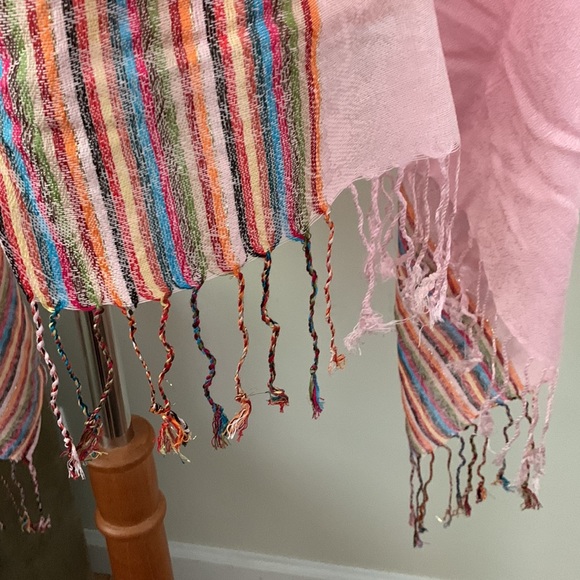 Pashmina shawls pretty pink with fringe NWT - Picture 3 of 6